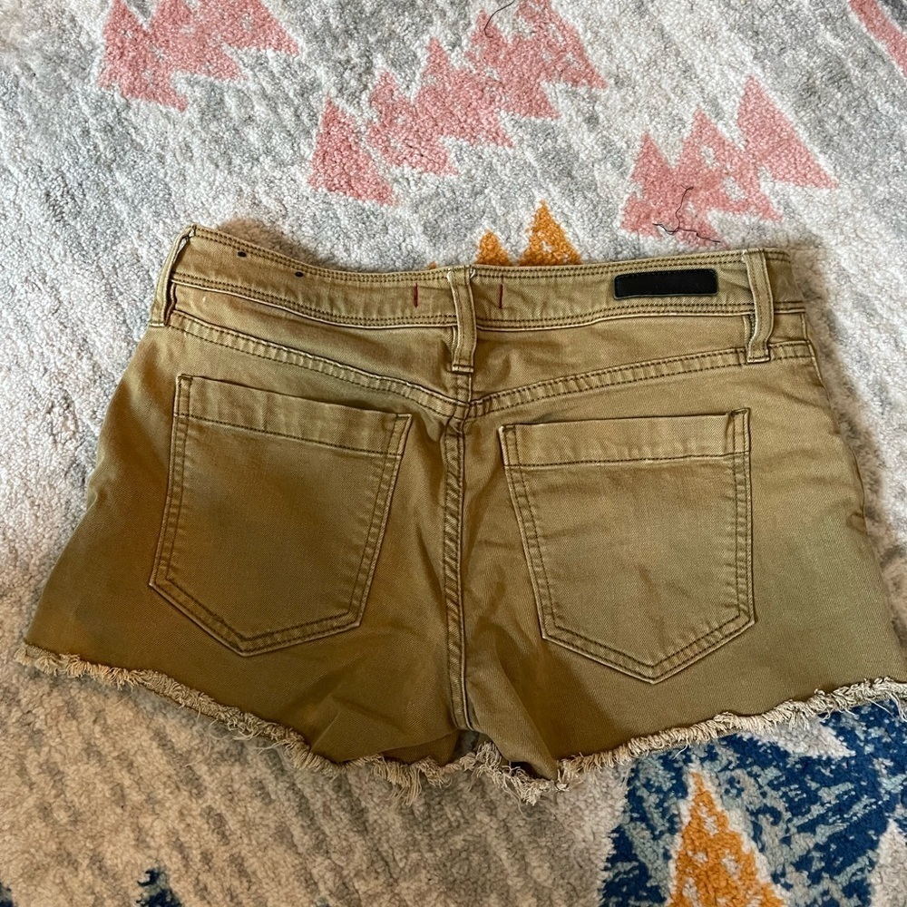 NWOT Sanctuary Olive Denim Micro Shorts 26 - Picture 4 of 4